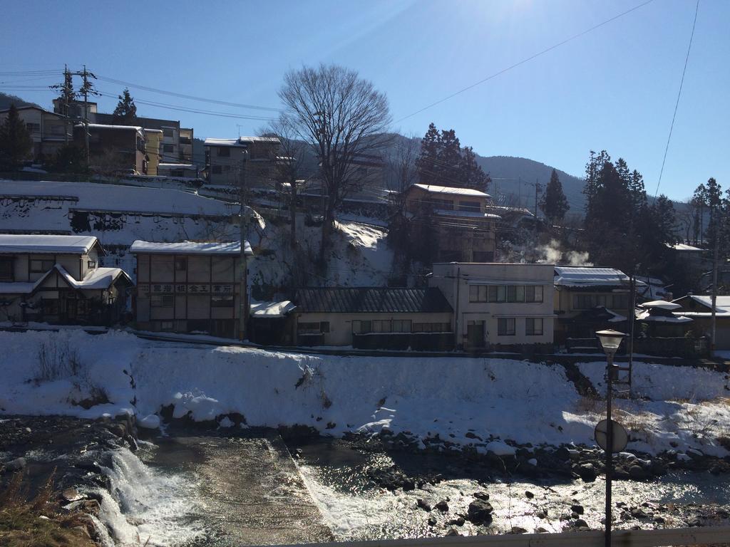 Yudanaka Onsen Yamazakiya Hotel Jamanoucsi Kültér fotó