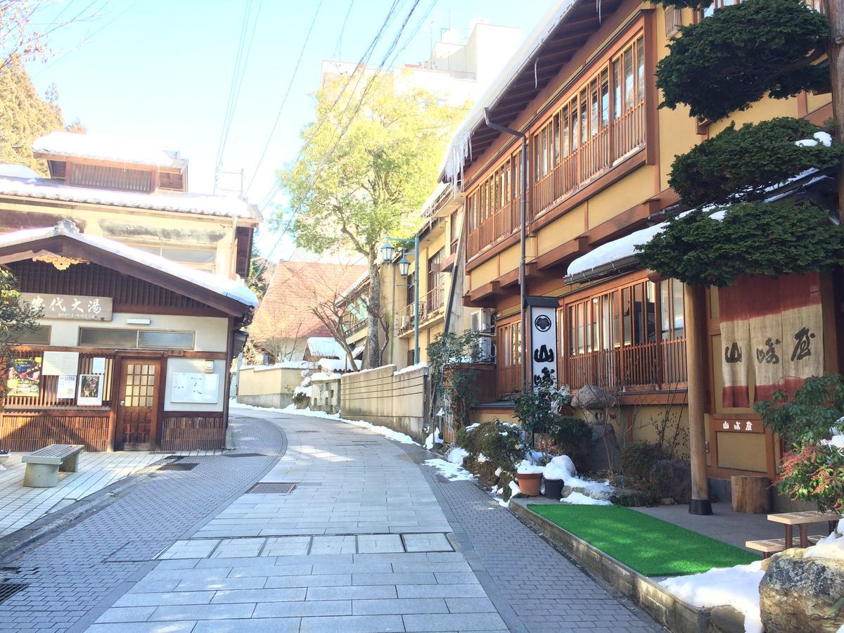 Yudanaka Onsen Yamazakiya Hotel Jamanoucsi Kültér fotó